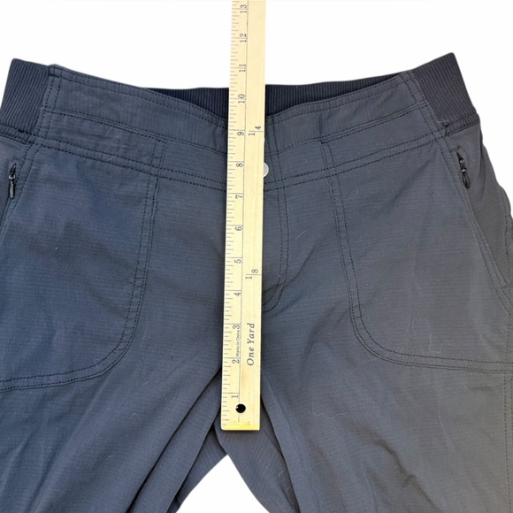 Athleta Trekkie Hiking Athletic Pant Outdoor Travel Zip Pockets Straight - Picture 9 of 10